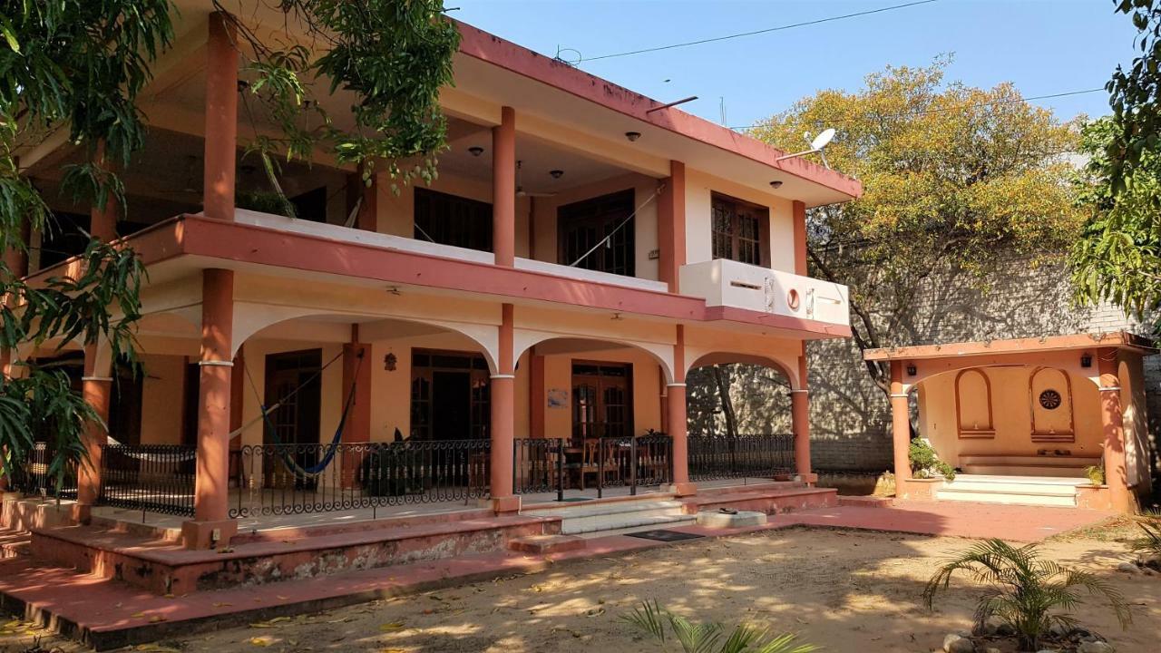 Villa Mango Hostel Puerto Escondido  Bagian luar foto