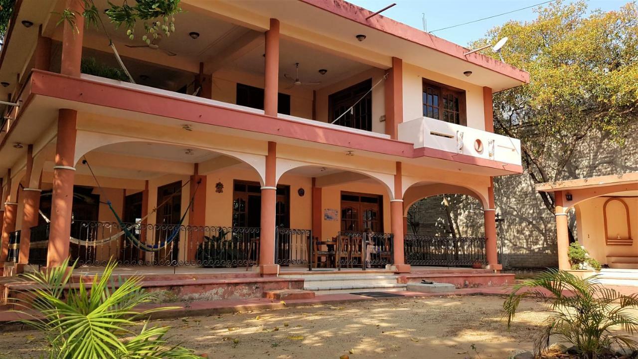 Villa Mango Hostel Puerto Escondido  Bagian luar foto