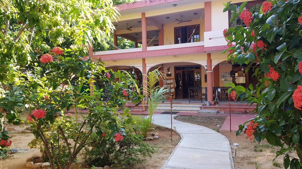 Villa Mango Hostel Puerto Escondido  Bagian luar foto