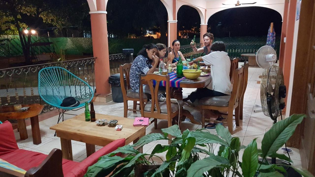 Villa Mango Hostel Puerto Escondido  Bagian luar foto