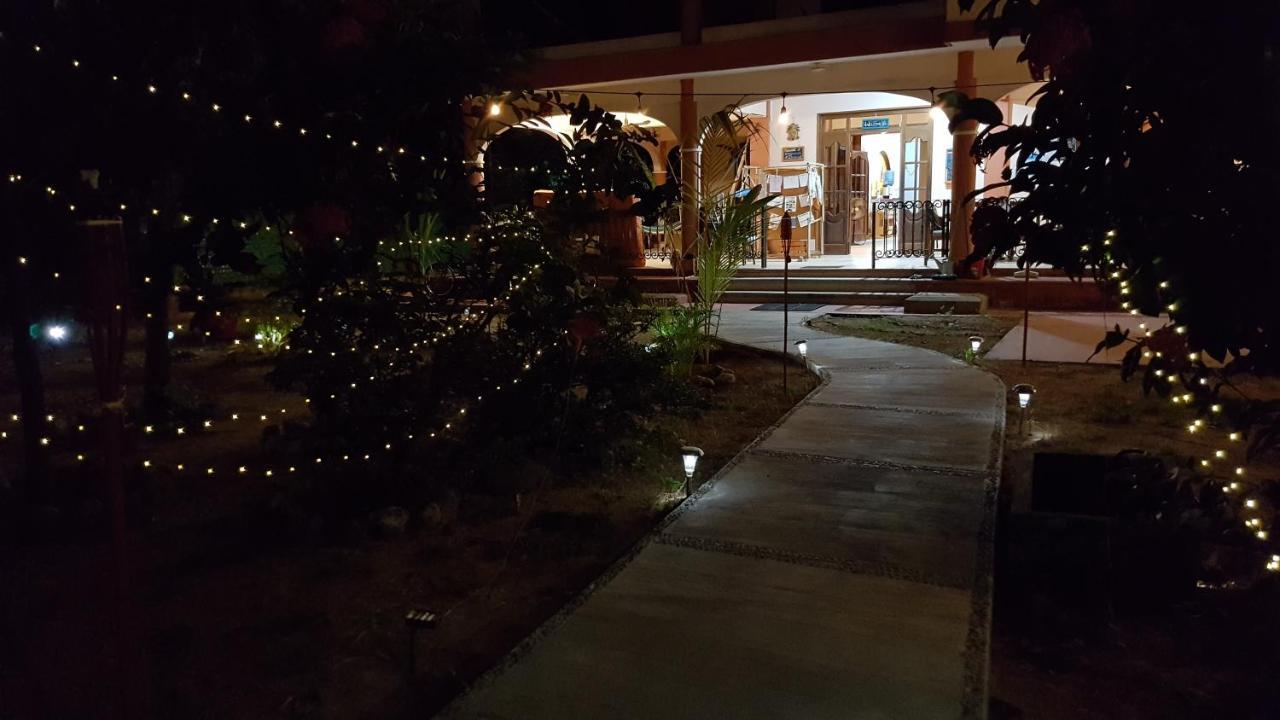 Villa Mango Hostel Puerto Escondido  Bagian luar foto